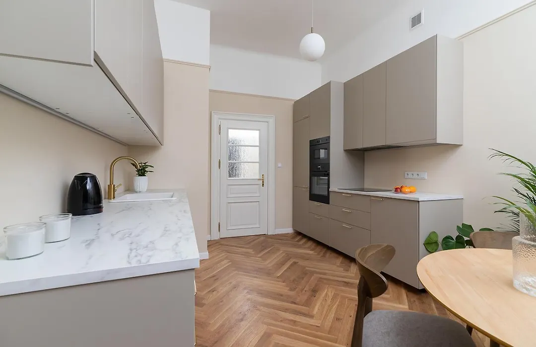 Dusty Beige 2Br Ap For 6 - Near Kazimierz-1